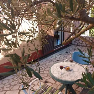 Apartament Ravni